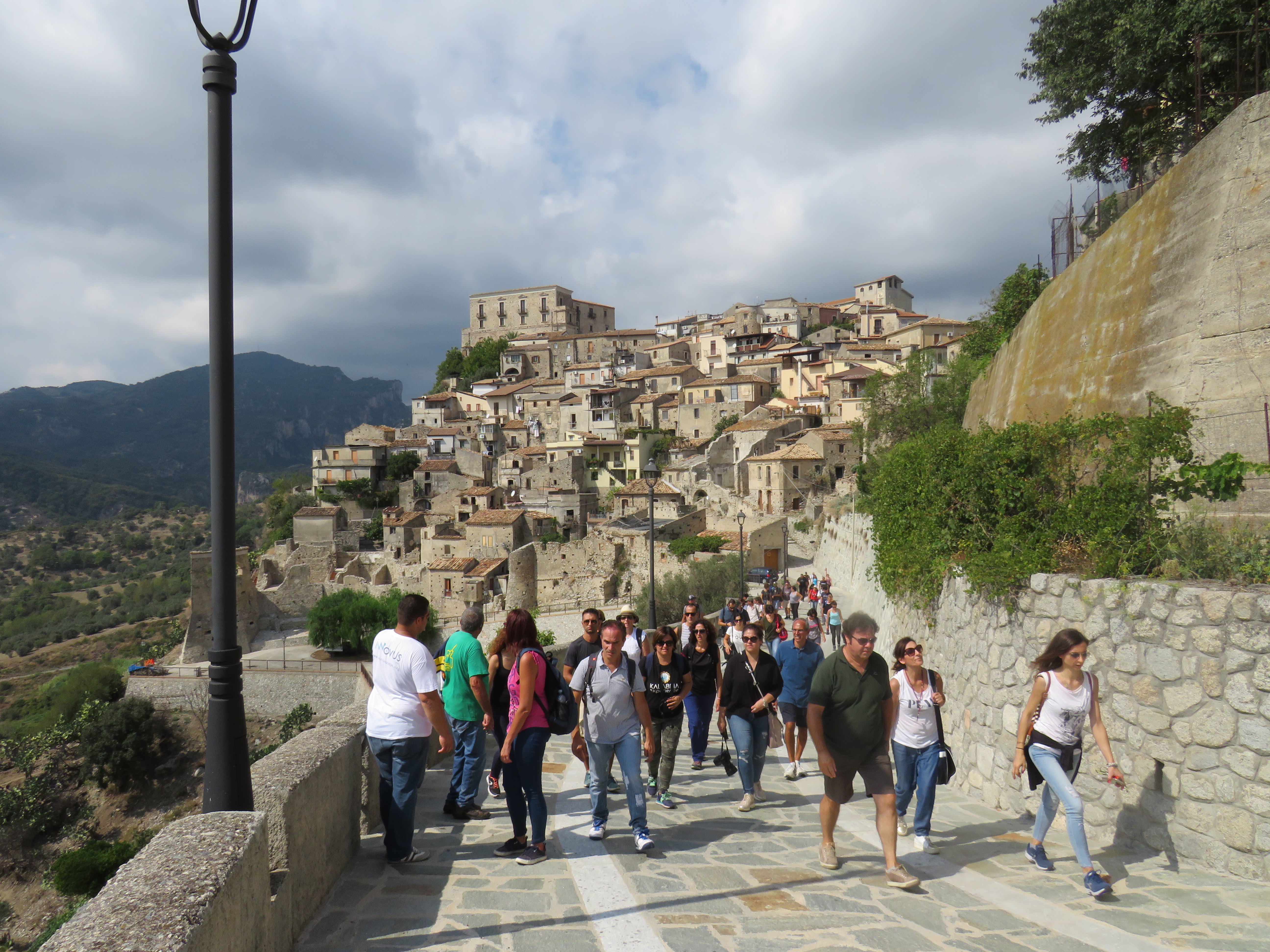 La via dei borghi a Placanica